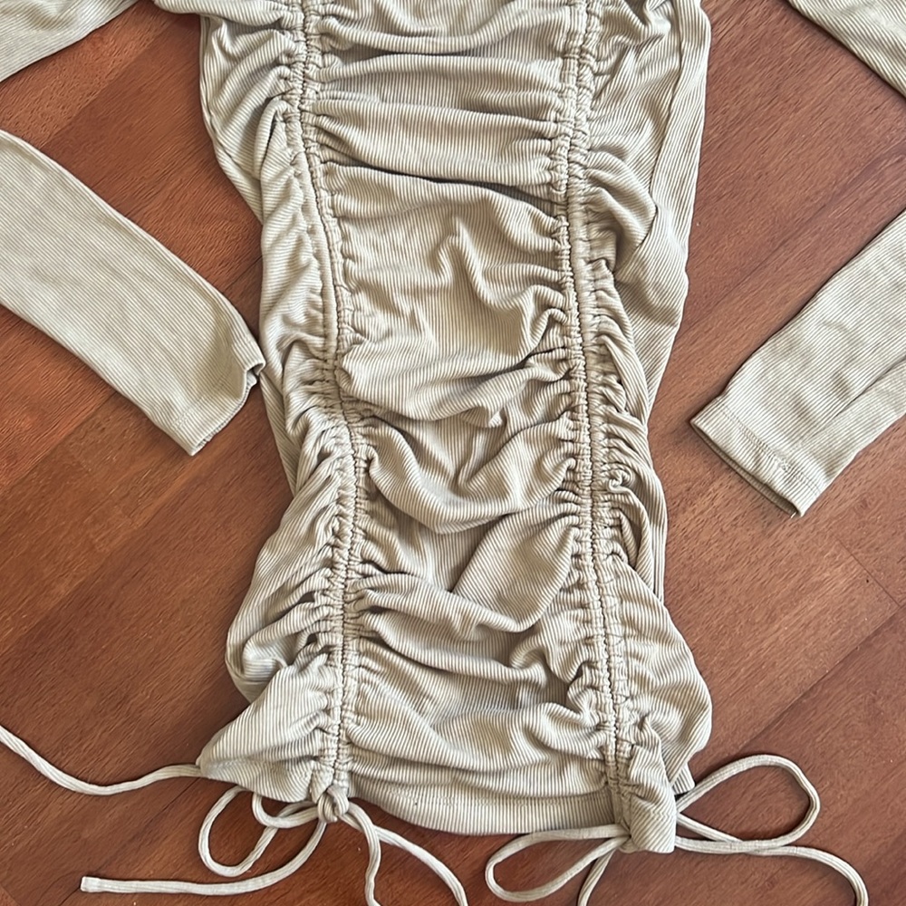 Princess Polly Ruched Dress - Picture 2 of 6